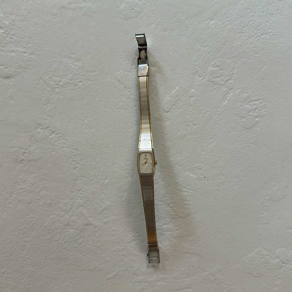 SEIKO Vintage Ladies Watch - Picture 2 of 5